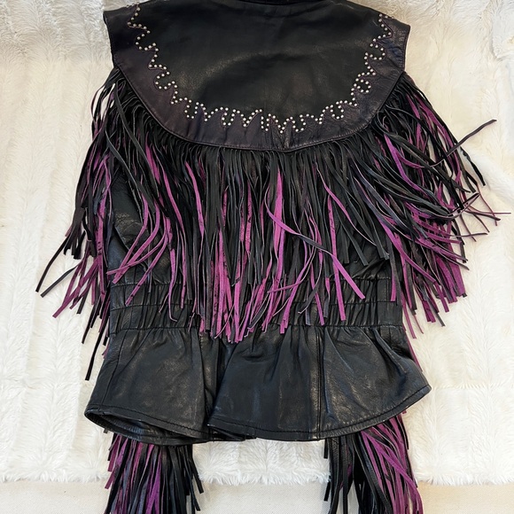 Leather black and purple vest. Fits like a medium although labeled a large. - Picture 2 of 7